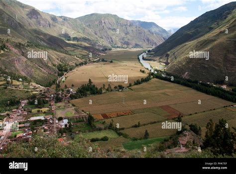 Sacred Valley of the Incas, Urubamba Valley Stock Photo - Alamy