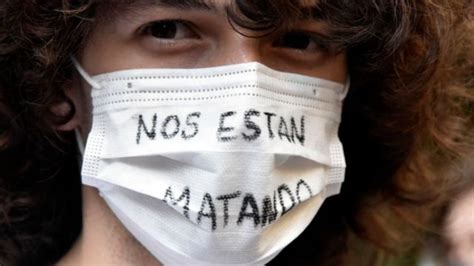 Ele foi morto por ser gay os protestos na Espanha após morte de jovem de origem brasileira