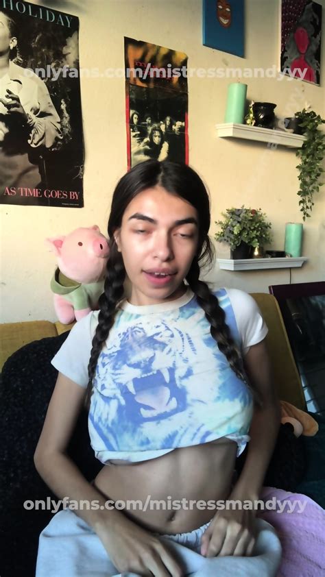 Hot Girl Gets Fucked In The Back Yard In Her Bathing