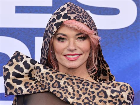 Shania Twain Explains Why Shes Unashamed Of Posing Nude