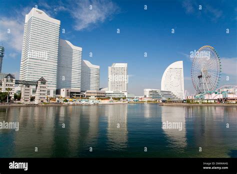 Minato Mirai 21 Hi Res Stock Photography And Images Alamy