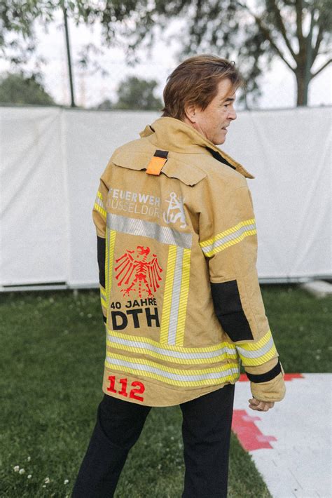 Toten Hosen Campinos Feuerwehr Jacke F R Opfer Vom Ratinger Brandanschlag