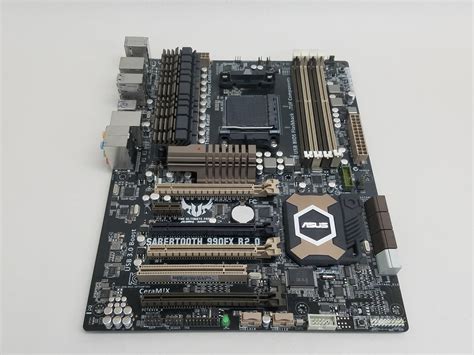 Used Asus Sabertooth 990fx R20 Socket Am3 Ddr3 Sdram Desktop Motherboard