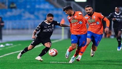 اخبار رياضية الهلال يعزز صدارته للدوري السعودي بثنائية في شباك الفيحاء