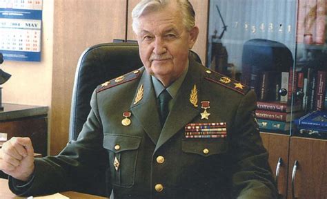 ВОЕННАЯ ЛИТЕРАТУРА --[ Мемуары ]-- Варенников В. И. Парад Победы