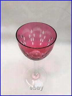 Verre à vin du Rhin en cristal doublé rouge BACCARAT modèle MOLIERE