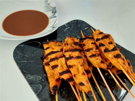 Chicken Satay Saté Spieße mit Erdnusssauce aus Singapur