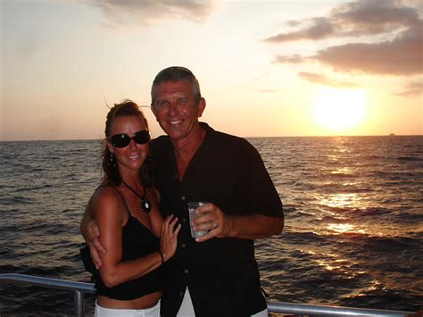 Milf On Holiday Porn Pics PICTOA