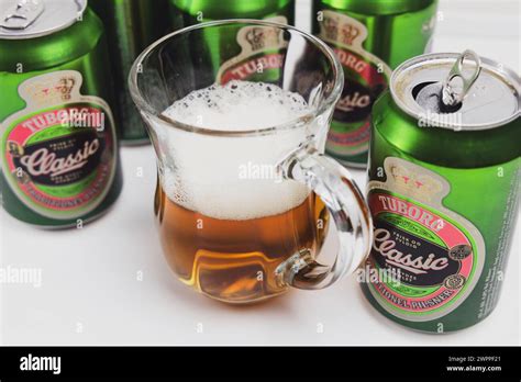 Tuborg Beer Logo Hi Res Stock Photography And Images Alamy