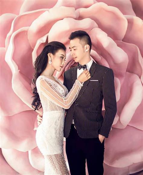Hot girl Tuyệt tình cốc khoe ảnh cưới lãng mạn cùng chồng X