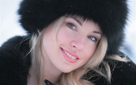 Women Blonde Green Eyes Face Women Outdoors Smiling Caucasian