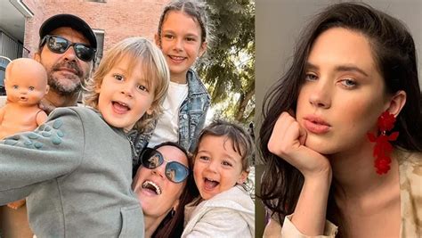 Paula Chaves compartió una selfie familiar y su hermana Delfina lanzó