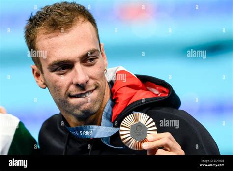 gregorio paltrinieri  italy shows  medal   swimming