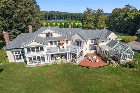 The Ultimate Guide to New England-Style Homes | Gilmore Building