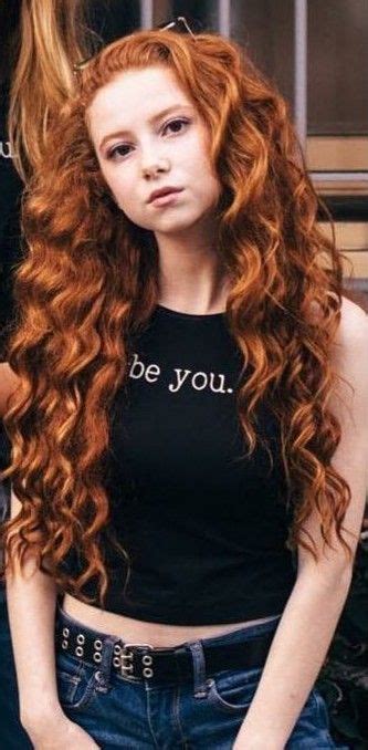 Pin By Vdcamp On Francesca Capaldi Redhead Beauty Beautiful Redhead Red Curly Hair