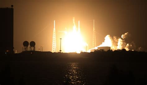 Overnight Sonic Boom Rocks Central Florida As Spacex Launches Nasa