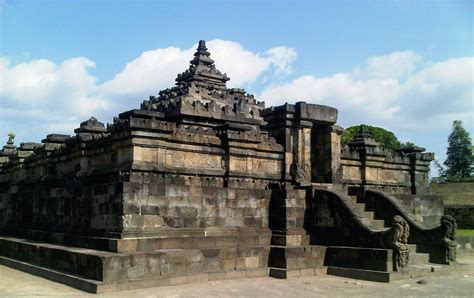 Informasi Candi Sambisari Jam Buka Tiket Masuk Pergiyuk