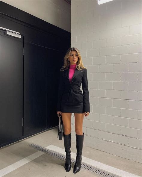 Pin By L U C I A On C L O T H I N G Fashion Outfits Fashion Inspo