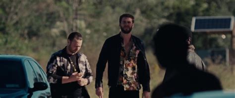 AusCAPS Liam Hemsworth Nude In Killerman