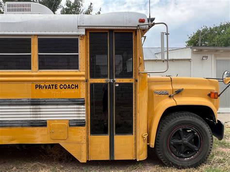 1986 GMC School Bus Toy Hauler - Skoolie Livin | School Bus Conversion ...