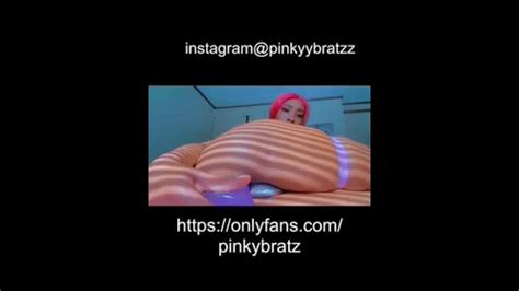 Tight Ebony Pussy Creams On Her New Dildo Instagram Pinkyybratzz ONLYFANS