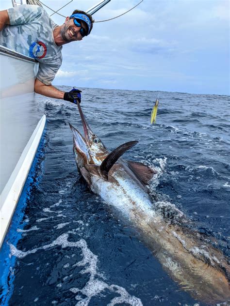 Costa Rica Fishing Calendar - Central America Fishing