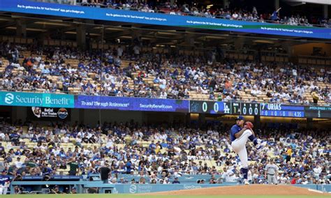 MLB: Dodger Stadium doesn’t actually appear to be flooded