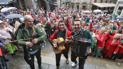 Pontevedra Entona O Gr Ndola Vila Morena No Aniversario Da