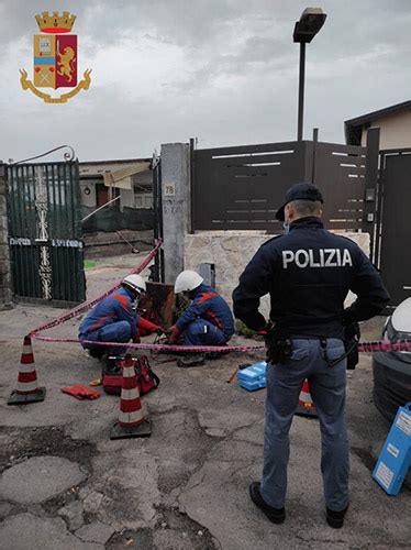 Controlli Senza Sosta Della Polizia Di Stato Nel Quartiere Librino