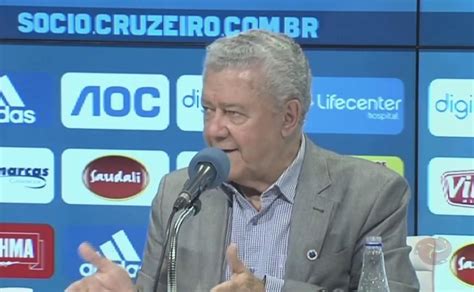 José Dalai Rocha abre o jogo e admite sondagem por ex atacante do