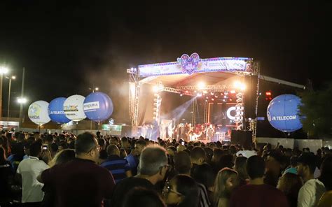 São João dos bairros público lota primeira noite de festa na Cohab