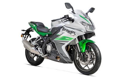 Benelli 302r 2017 Std Price Mileage Reviews Specification Gallery