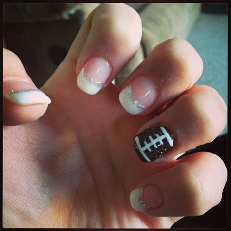 Pin By Jessica Burling On Nails Hair Beauty Football Nails Football