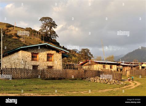 Village of Sakteng on Merak Sakteng trek, Eastern Bhutan Stock Photo ...