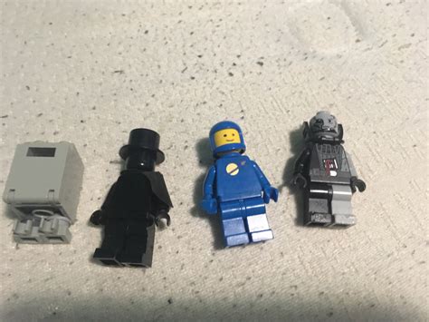 Some interesting minifigs. Gonk droid moc, top hat McGee in all black moc original 1980's blue ...