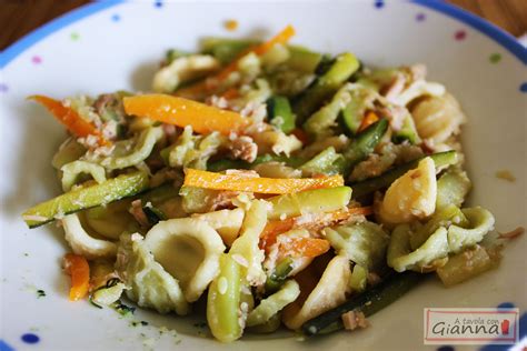 Insalata di pasta: orecchiette tonno e verdurine | A tavola con Gianna 
