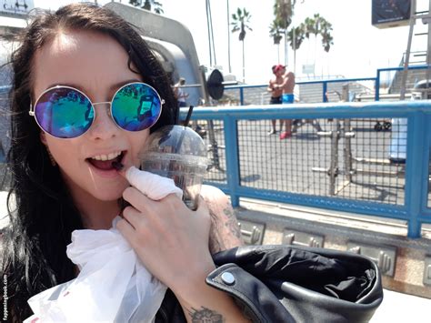 Alessa Savage Alessa Savage Nude Onlyfans Leaks Fappening Page Fappeningbook