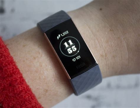 Fitbit Charge Vs Garmin Vivosmart Which Is Better For You