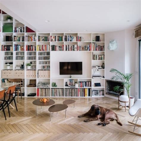 Стеллаж во всю стену: 45+ удачных идей | myDecor