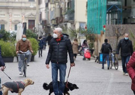 La Lombardia torna in zona arancione ecco cosa si può fare