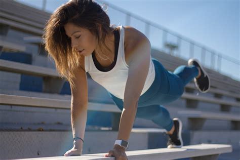 Una Rutina Para Entrenar Todo Tu Cuerpo En Casa En Menos De 30 Minutos