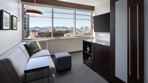 Contemporary Hotel near Oracle Park | Hyatt Place San Francisco / Downtown