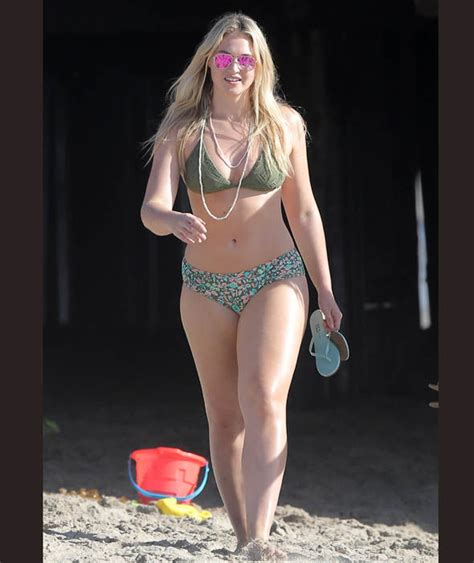 Iskra Lawrence Wowed On The Beach In Green Floral Bikini Iskra