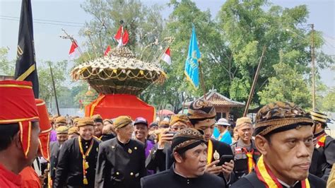 Peringati Idul Adha Keraton Kasunanan Solo Gelar Grebeg Besar