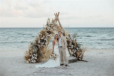 Alexa and Alex’s Boho Seashore Wedding ceremony in Mexico by Luxart ...