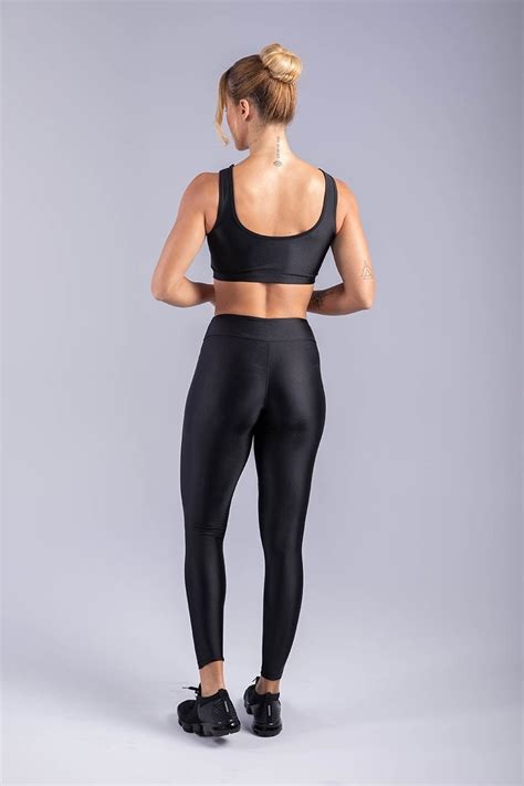 Kaisan Top Recorte Circular Frontal Vermelho Nude Ref K A