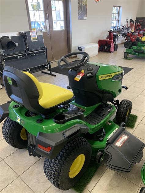 John Deere S Lawn Garden Tractors Milan Oh