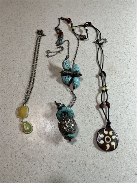 Great Finds Online Auctions Three Necklaces