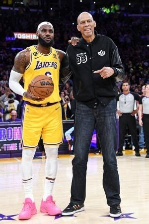 不滅の大記録を破ったNBAのレブロンジェームズ選手以上の存在としてコート外でも活躍信濃毎日新聞デジタル 信州長野県のニュースサイト