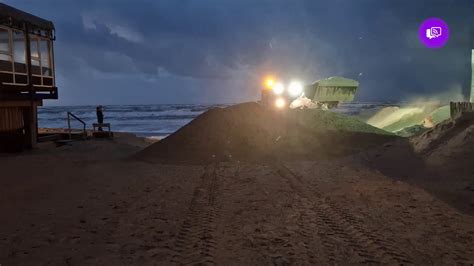 Zandwal Voor Strandopgang Egmond Aan Zee Vanwege Vloed En Storm Pia